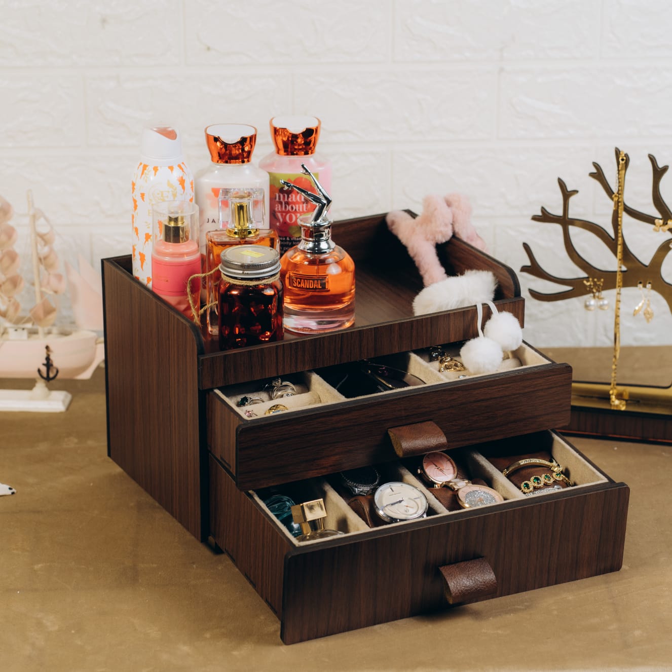 منظم اكسسوار ومكياج روزبوكس وسط