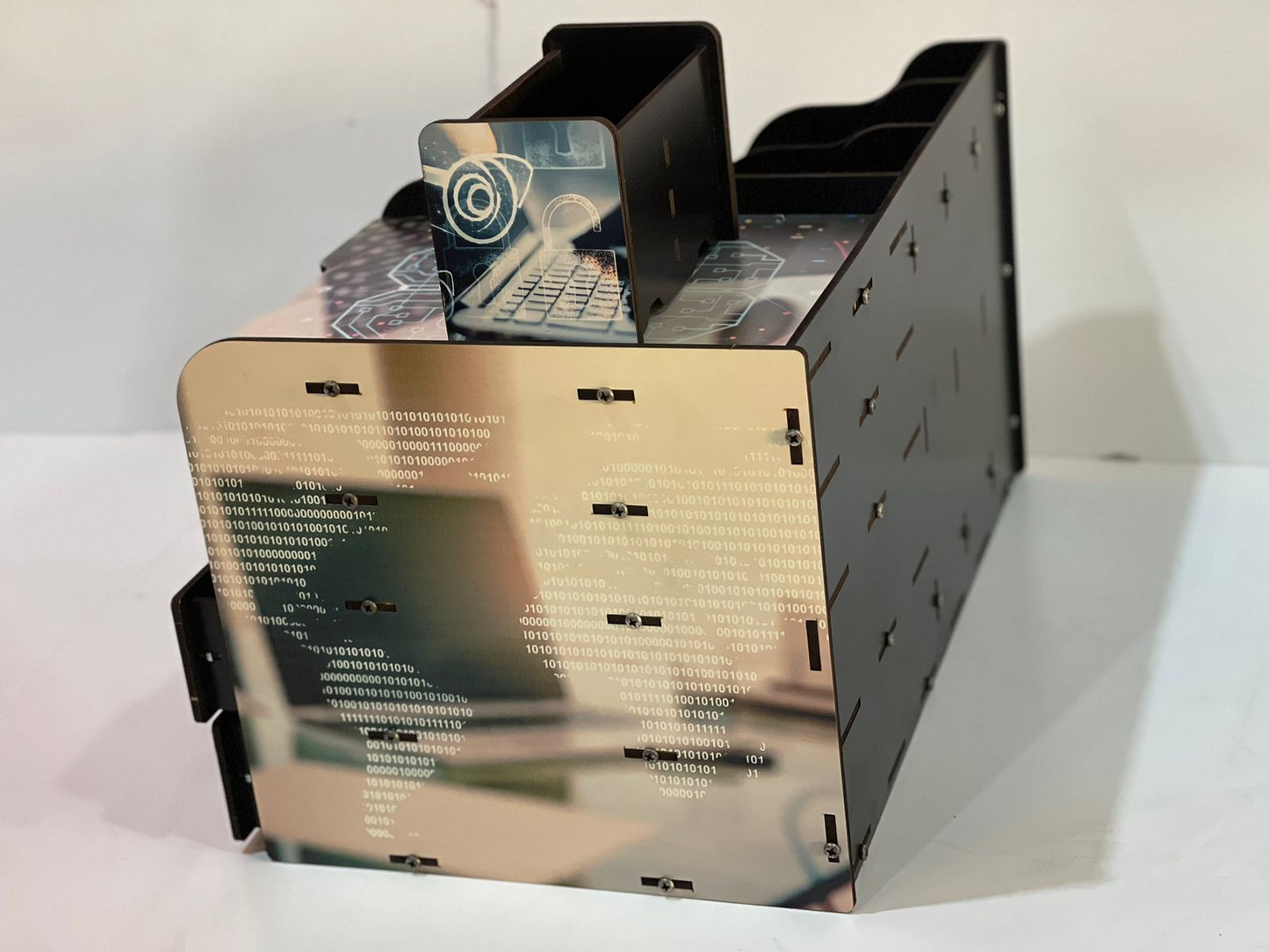 منظم كتب دراسي تكنولجي