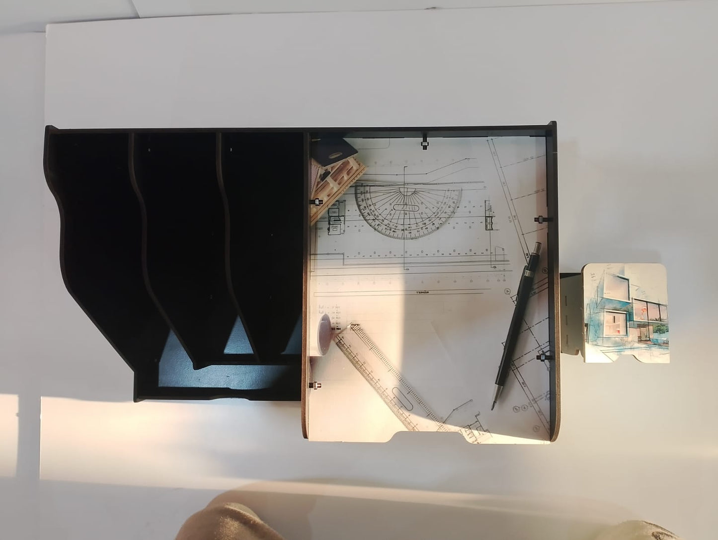 منظم كتب دراسي  العماره