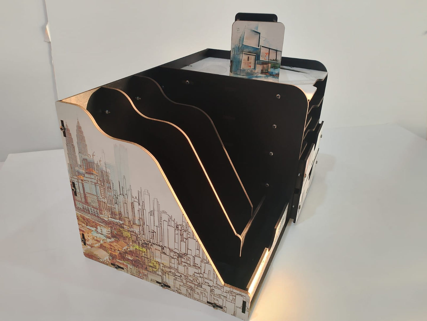 منظم كتب دراسي  العماره