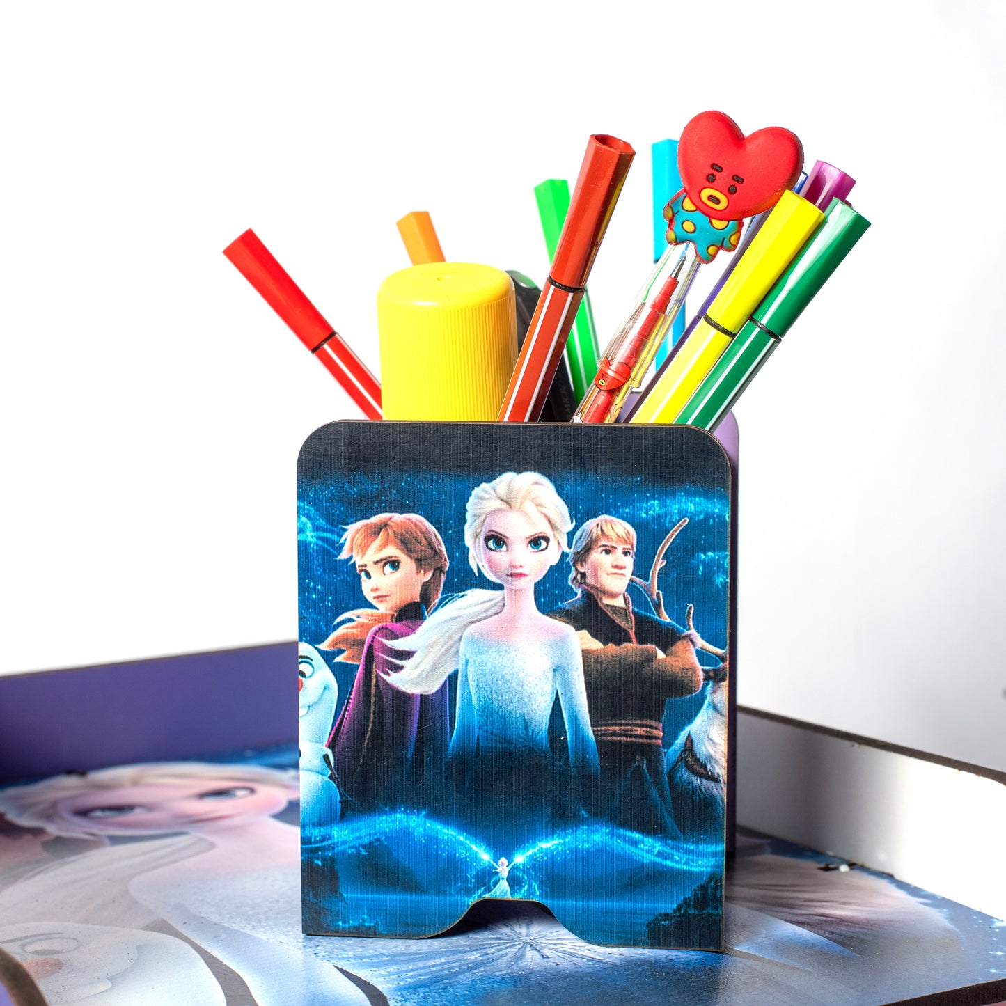 منظم كتب دراسي فروزن